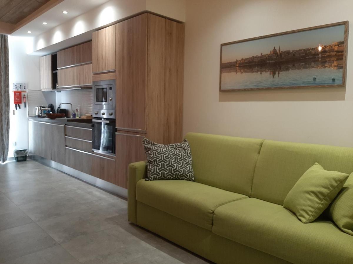 Qliving Central New Apartments Gzira Sliema Promenade Exterior foto
