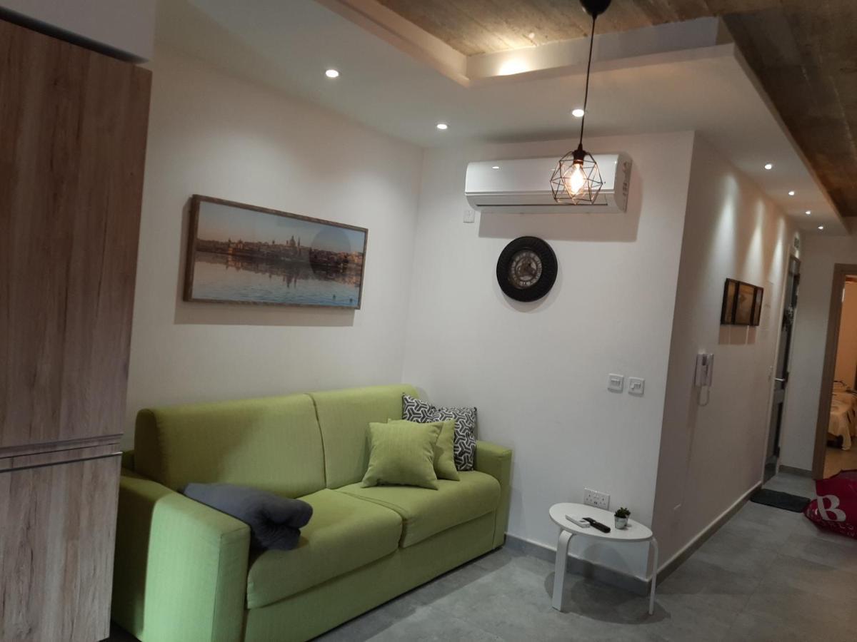 Qliving Central New Apartments Gzira Sliema Promenade Exterior foto